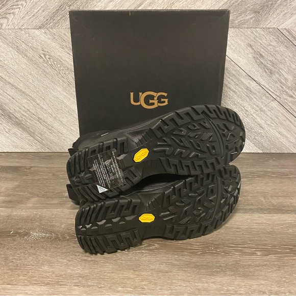 UGG | Men’s Felton Black WaterProof Leather Snow Boots NEW - Picture 13 of 15